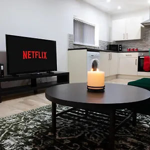 2 Bedroom Entire Near Principality Stadium Apartment