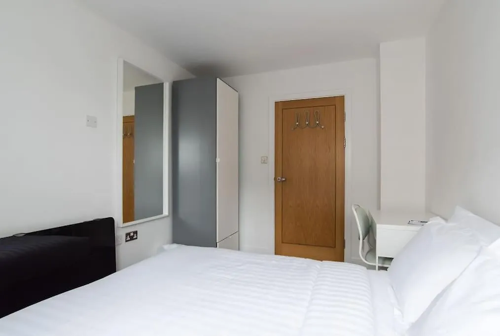 Cardiff City Centre Apartment