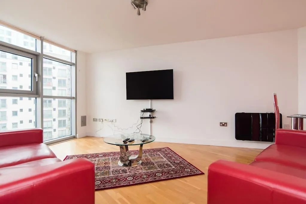 Cardiff City Centre Apartment