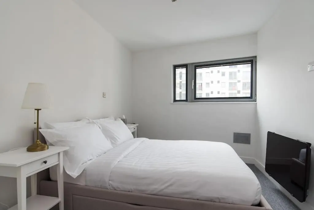 Cardiff City Centre Apartment