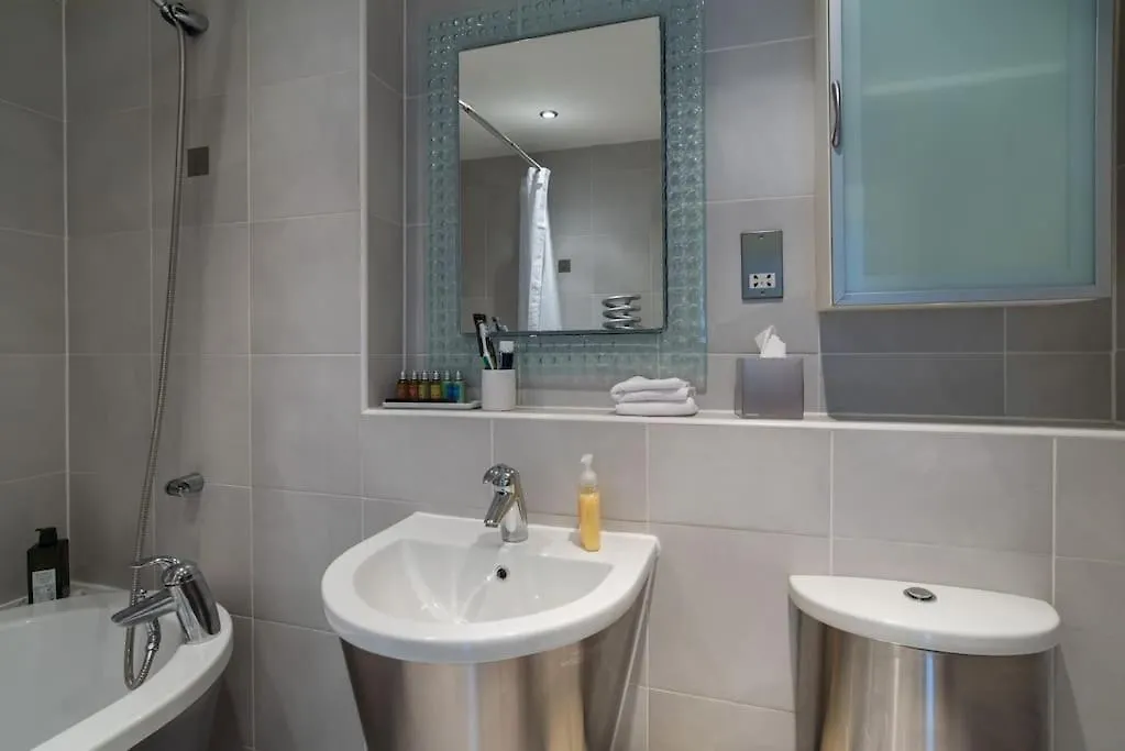 Cardiff City Centre Apartment